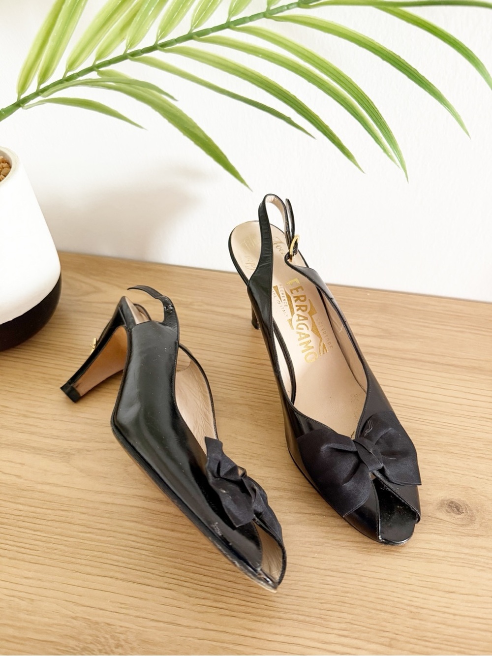 Vintage Ferragamo Black Leather Bow Peep Toe Slingback Heels Made in Italy